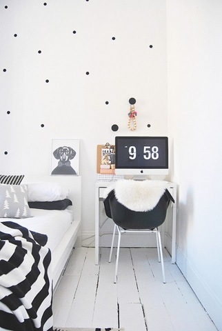 Image source: http://www.justthebeesknees.com/2012/10/trendy-tuesday-polka-dots.html